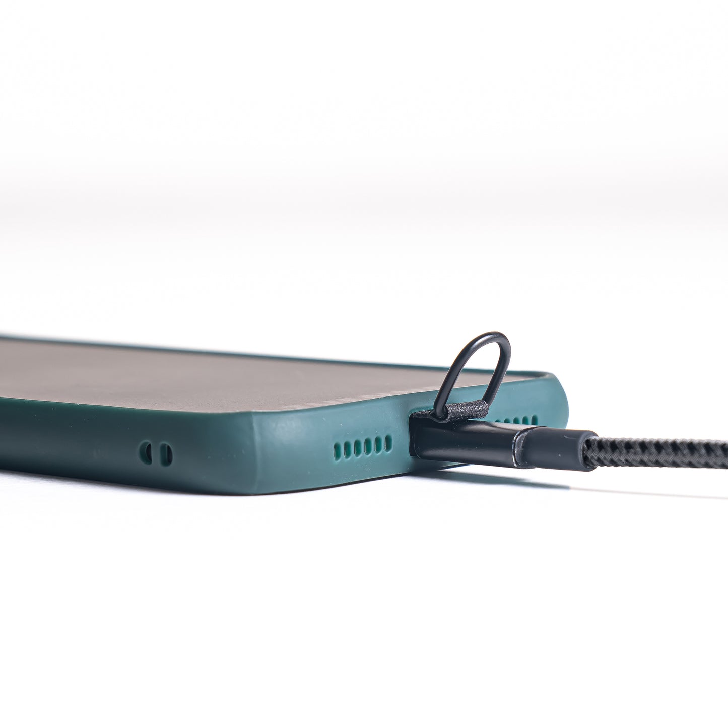 Close-up of iron D-ring buckle on the Tuenne tether