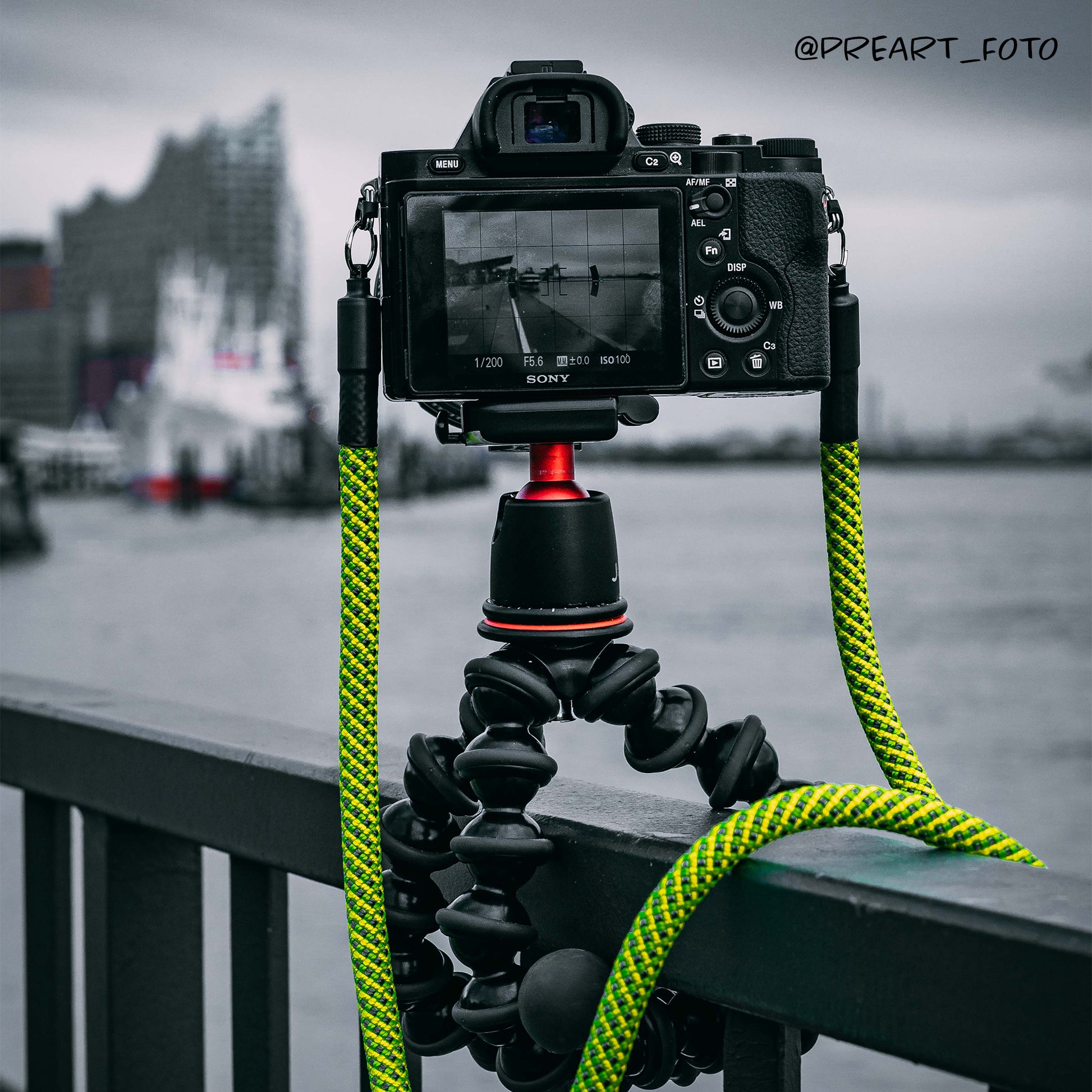camera strap rope