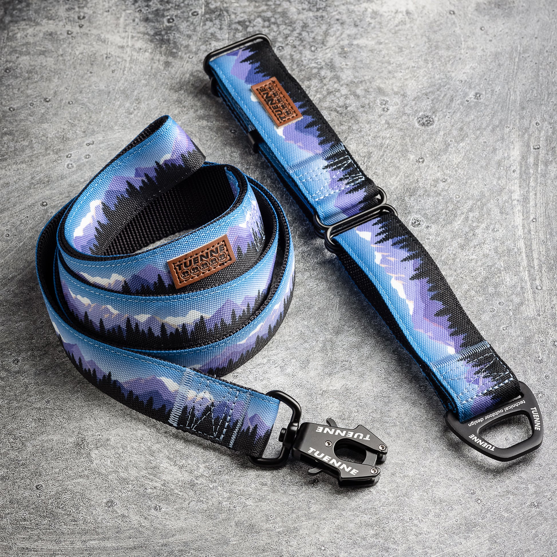 Tuenne Sierra Nevada dog leash and collar set in blue and purple – full product view