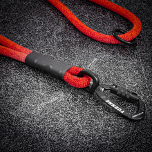 Tuenne Traffic Rope Dog Leash in re – close up