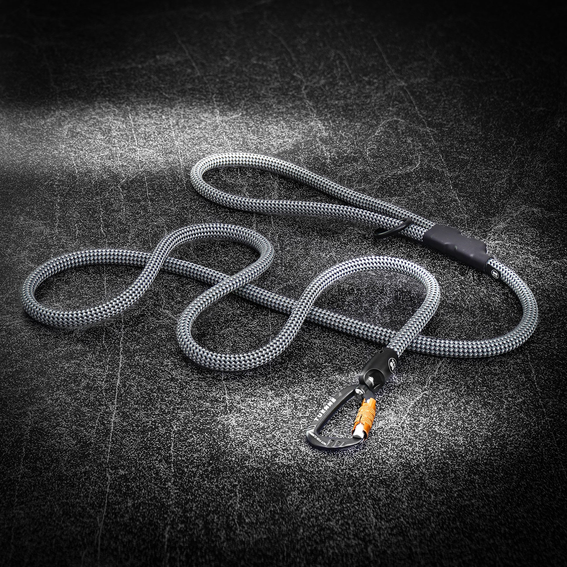 Customizable Boulder Hybrid rope dog leash with swiveling carabiner Gray