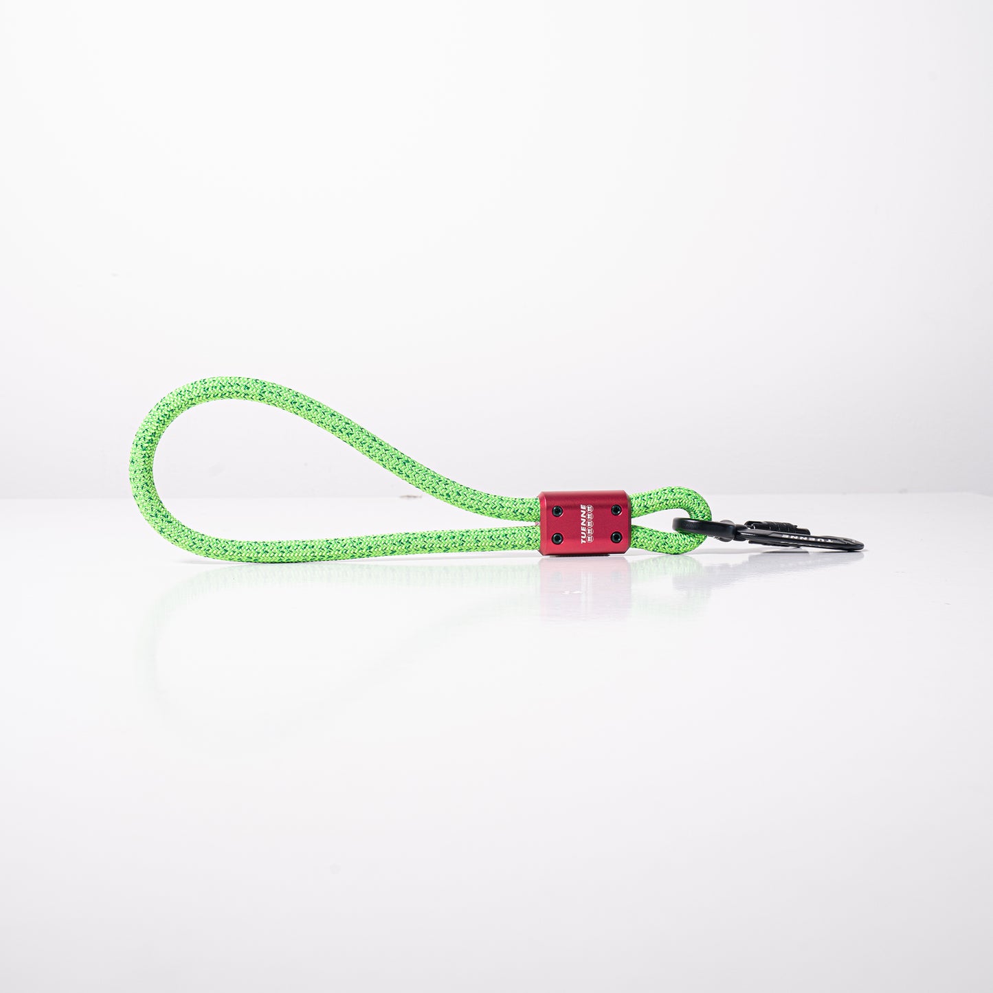 SEND-IT Mini Traffic Dog Leash by Tuenne green pink carabiner