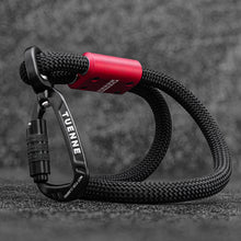 Auto-Locking Carabiner on SEND-IT Mini Dog Leash black pink