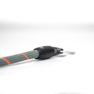 Close-up of clip on Stay-Put Dog Seatbelt by Tuenne