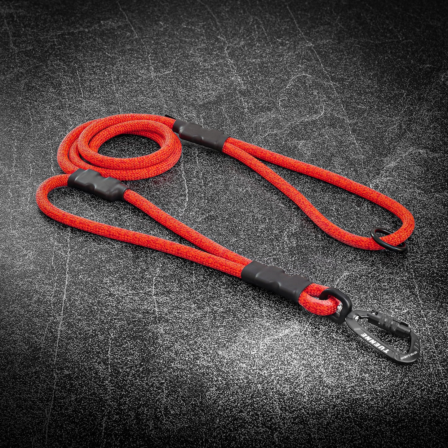 Tuenne Traffic Rope Dog Leash in red – full view