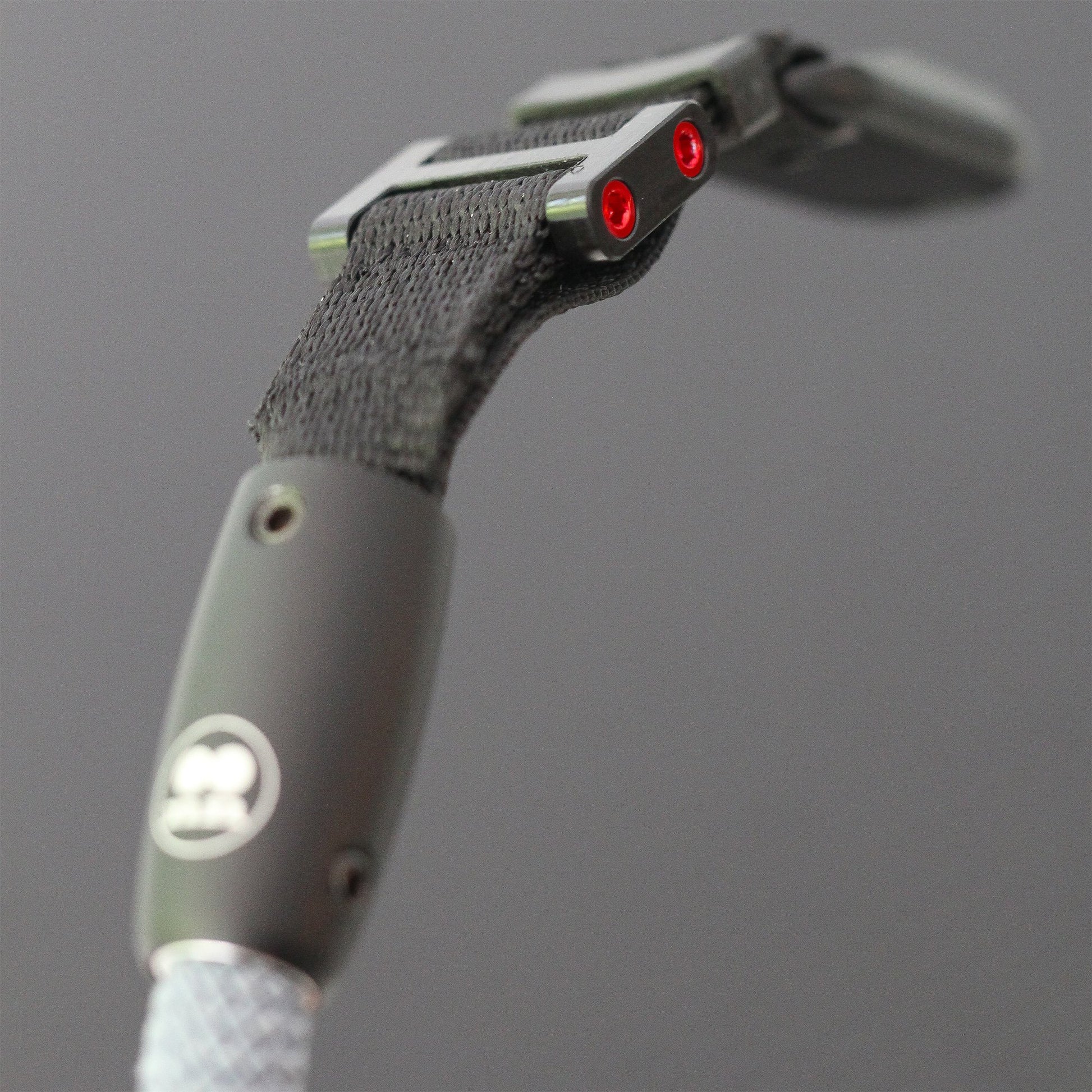 Close-up of modular climbing rope detail on Tuenne camera strap Peak Design connection