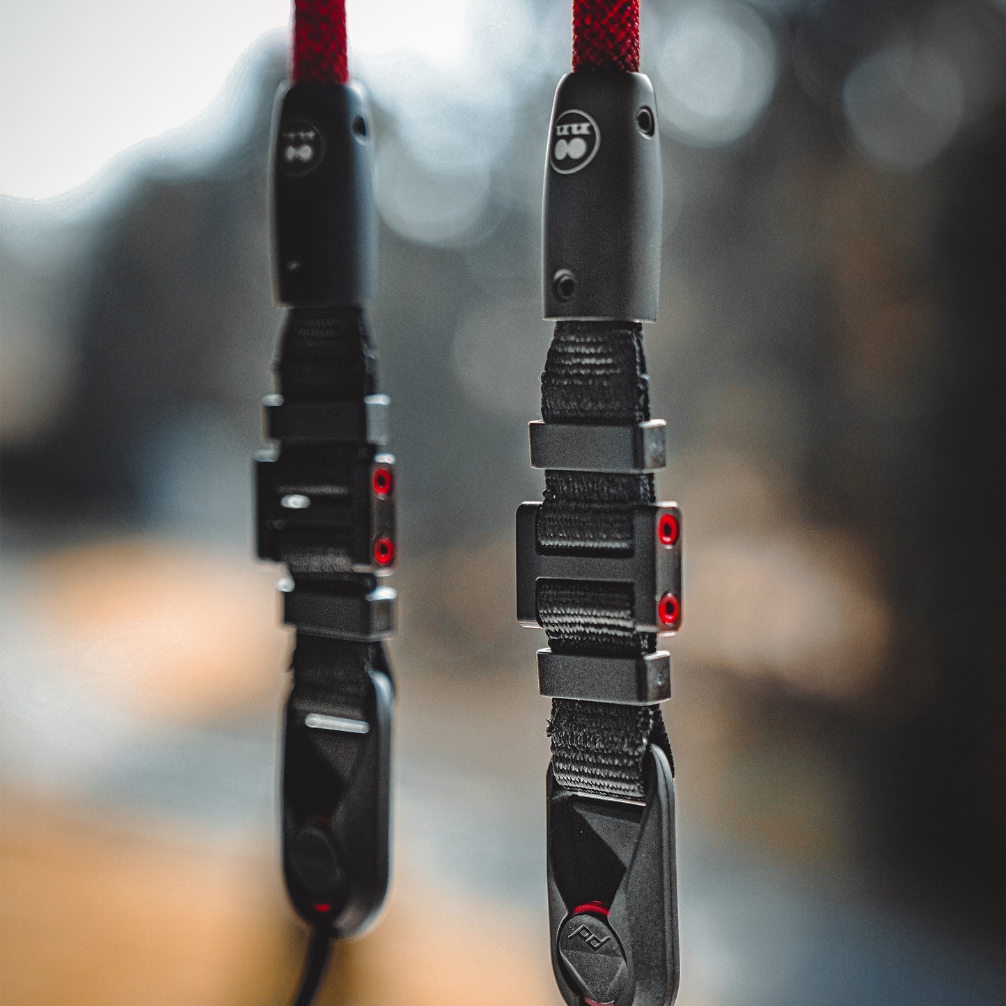 Close-up of modular climbing rope detail on Tuenne camera strap Peak Design connected
