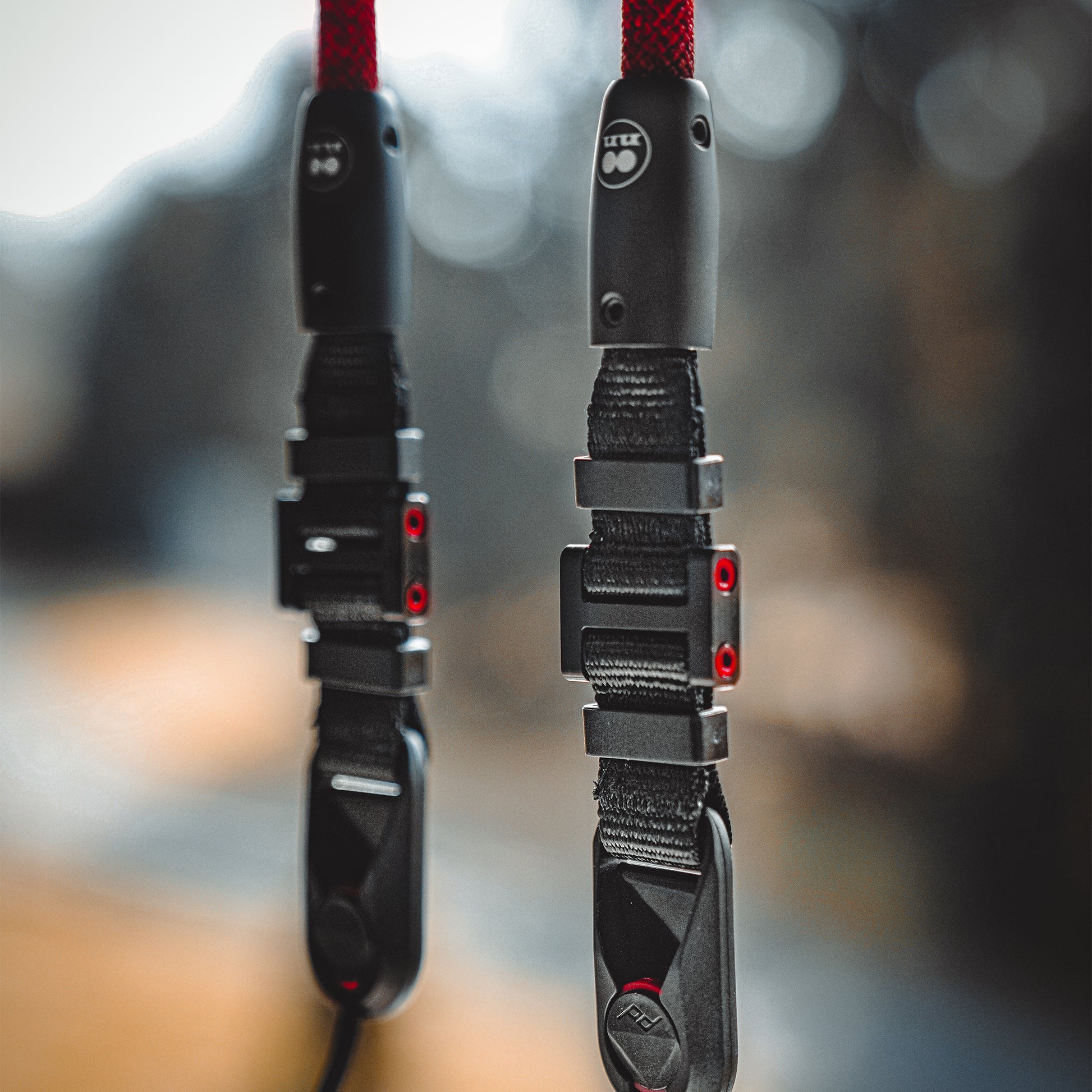 Close-up of modular climbing rope detail on Tuenne camera strap Peak Design connected